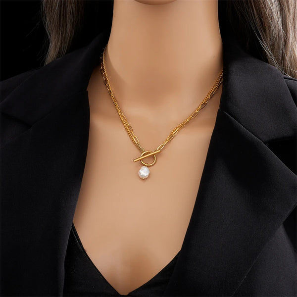Double Layered Pearl Pendant Necklace